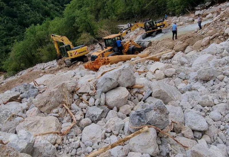 Drežnica: Do odsječenog sela može se doći pješice, ljudi su dobro